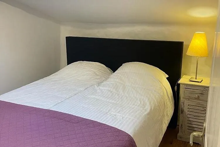 Very Spacious And Luxurious Holiday Home On Quiet Estate 1880 With Pool Buzon