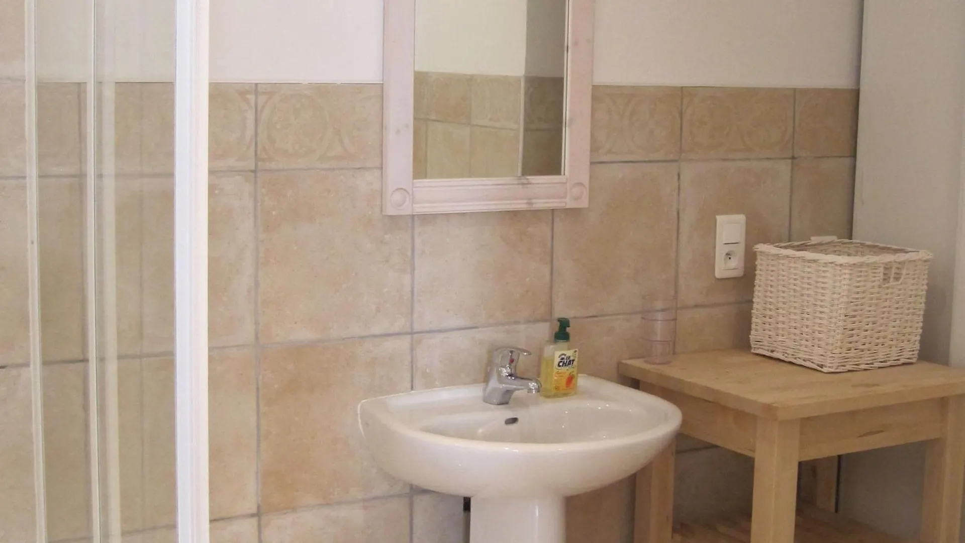 Very Spacious And Luxurious Holiday Home On Quiet Estate 1880 With Pool Buzon 0*,
