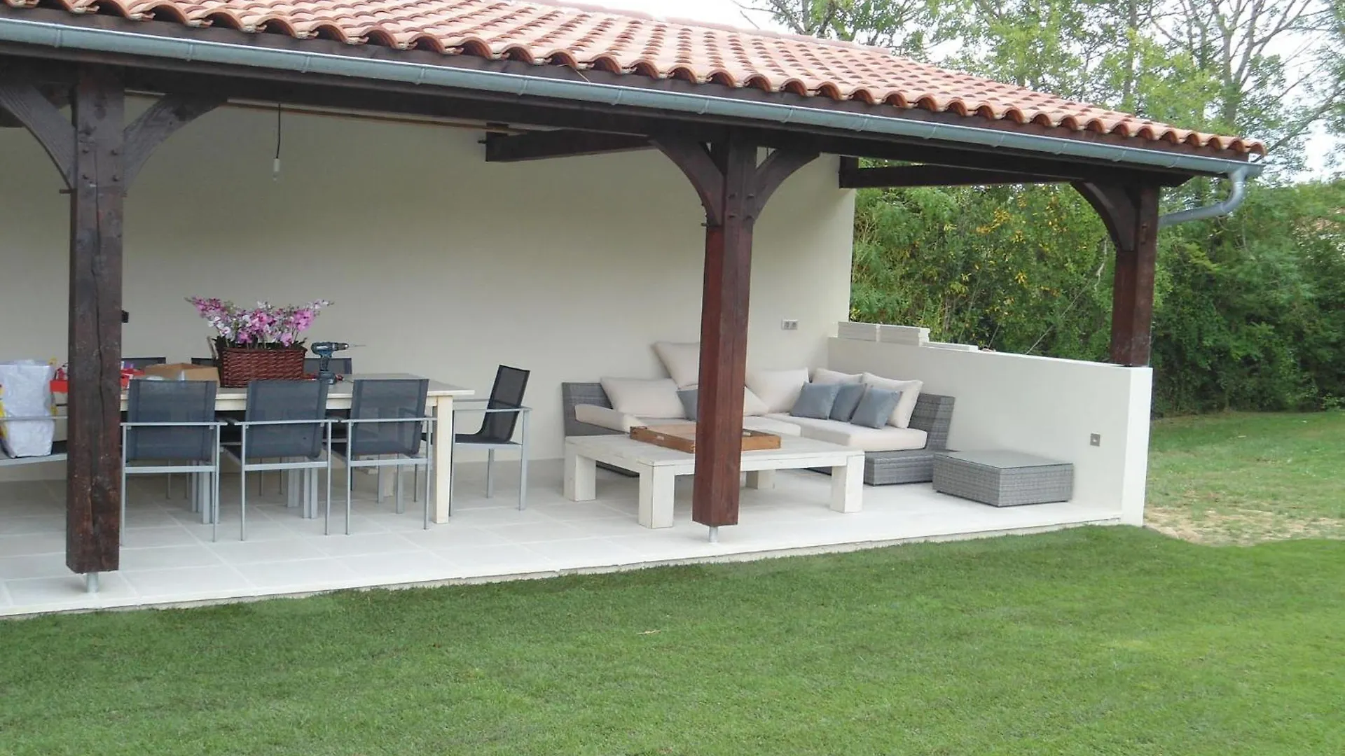 Very Spacious And Luxurious Holiday Home On Quiet Estate 1880 With Pool Buzon 0*,  France