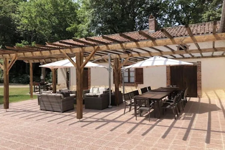 Very Spacious And Luxurious Holiday Home On Quiet Estate 1880 With Pool Buzon