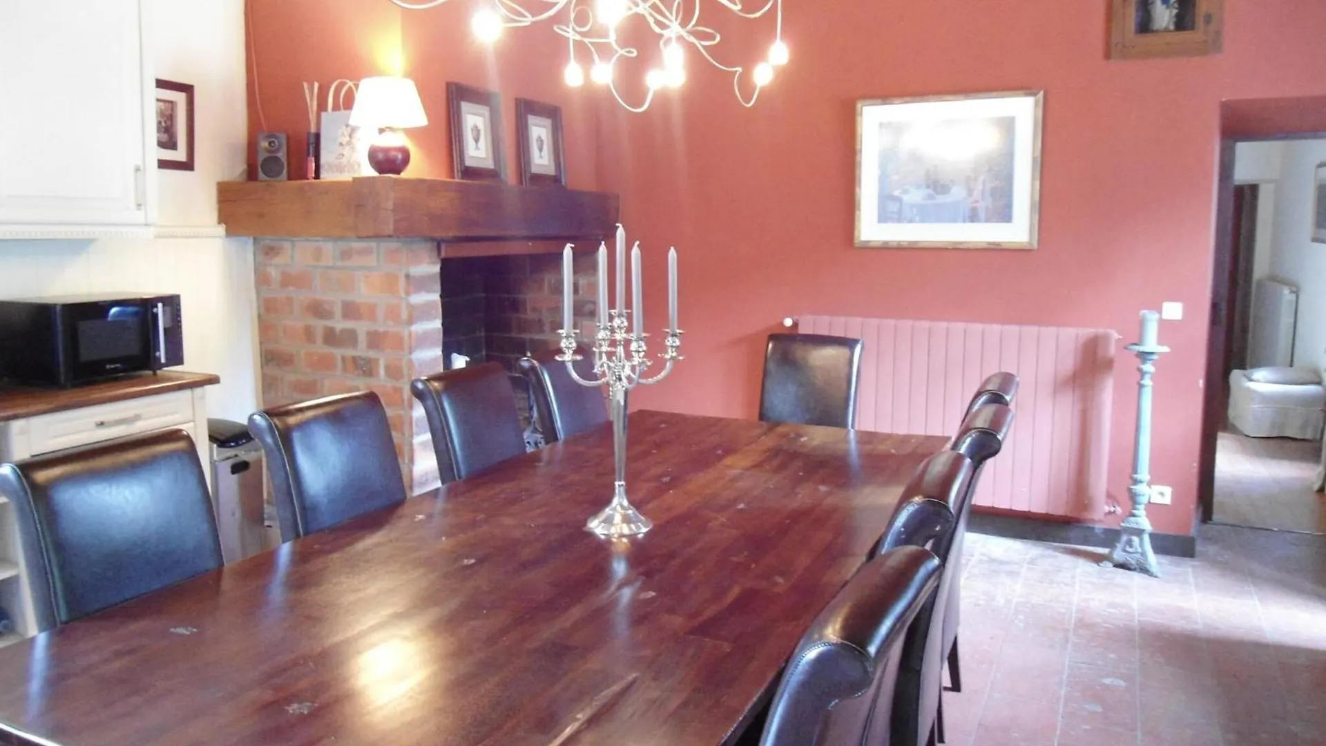 Very Spacious And Luxurious Holiday Home On Quiet Estate 1880 With Pool Buzon