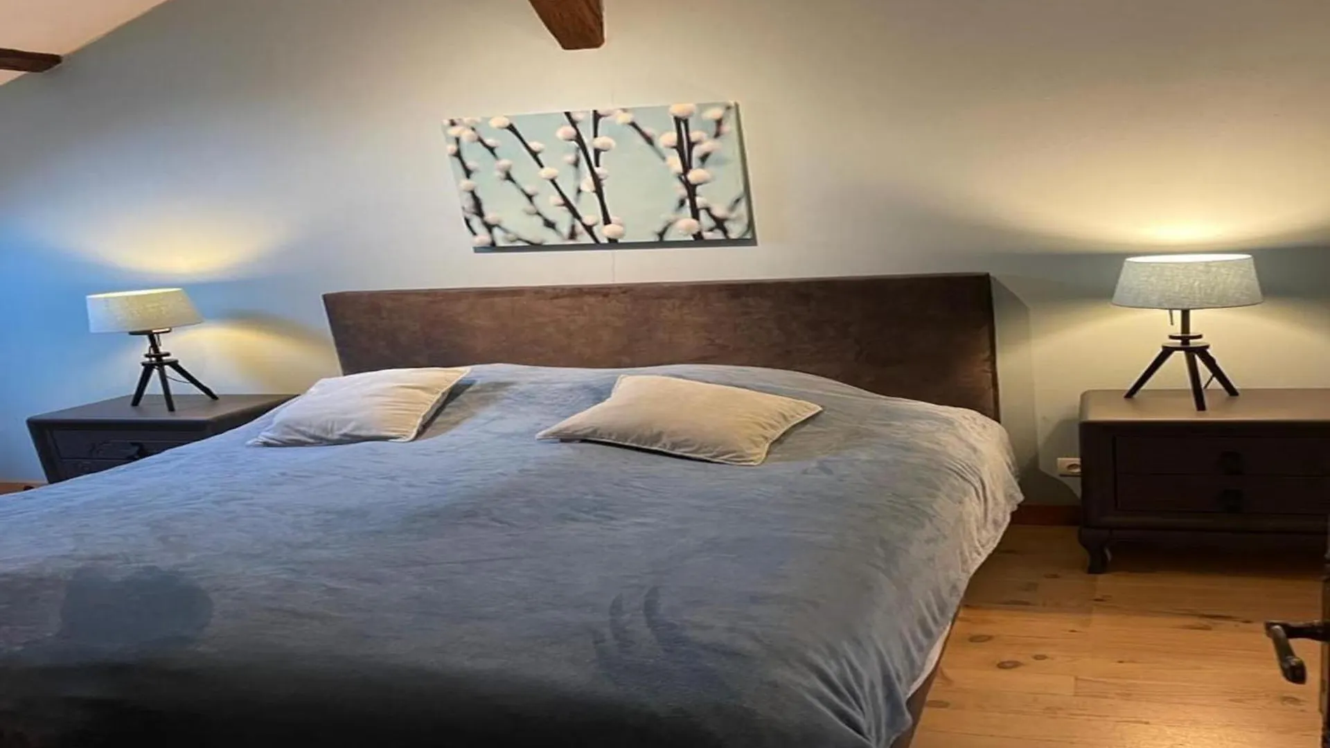 Very Spacious And Luxurious Holiday Home On Quiet Estate 1880 With Pool Buzon 0*,  프랑스