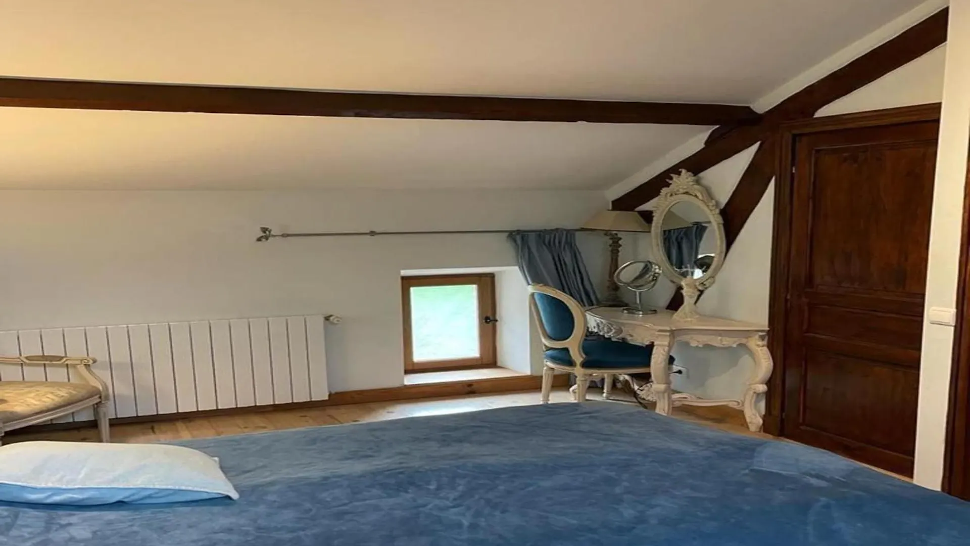 Very Spacious And Luxurious Holiday Home On Quiet Estate 1880 With Pool Buzon