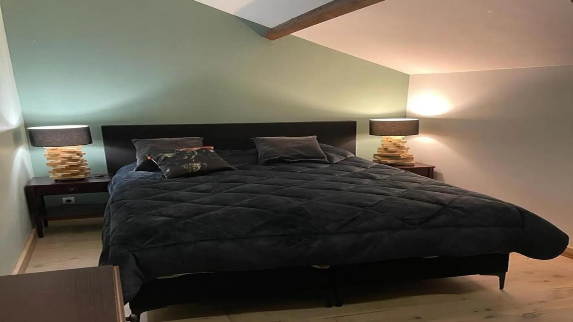 Very Spacious And Luxurious Holiday Home On Quiet Estate 1880 With Pool Buzon
