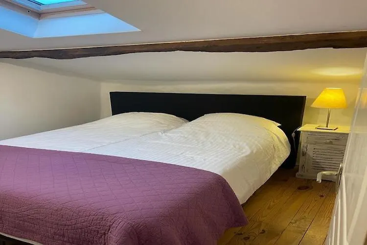 Very Spacious And Luxurious Holiday Home On Quiet Estate 1880 With Pool Buzon